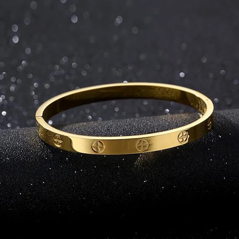 Icy Wrist Gold Bracelet